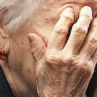Eordaialive.com - Τα Νέα της Πτολεμαΐδας, Εορδαίας, Κοζάνης Λαμία: Απατεώνας έκανε τεράστια μπάζα κλέβοντας 110.000 ευρώ από γιαγιά!