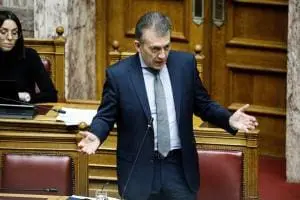 Συντάξεις Ιουνίου: Πότε θα μπουν οι αυξήσεις στις επικουρικές - Τι θα γίνει με τα αναδρομικά