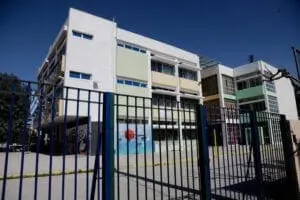 Κεραμέως: Ανοιχτά όλα τα ενδεχόμενα για τον τρόπο επαναλειτουργίας των σχολείων
