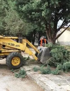 Στις Εργατικές Κατοικίες Πτολεμαΐδας τα συνεργεία του Δήμου Εορδαίας. Ξεκίνημα για το «Θεσμό της Γειτονιάς και της Κοινότητας».