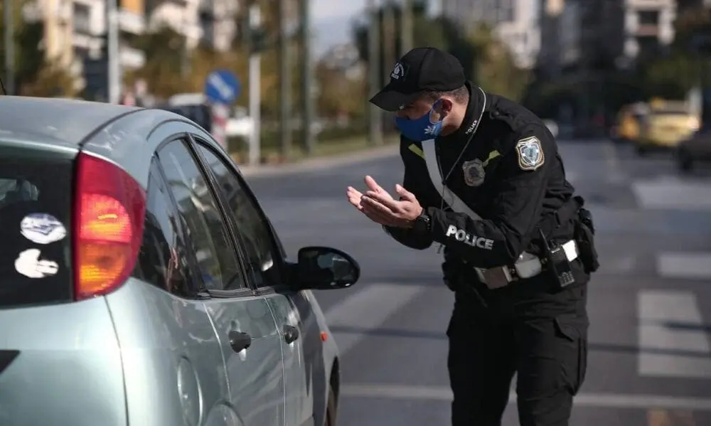 Οι κωδικοί 4 και 6 Οι ασάφειες στρέφουν το κόσμο χωρίς ουδεμίαν αιτία κατά της Αστυνομίας