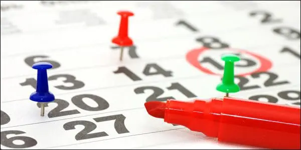 Ευκαιρίες για ξεκούραση προσφέρει το 2021 καθώς σε αυτό περιλαμβάνονται ακόμα τριήμερα καθώς και ένα τετραήμερο, το οποίο ενδέχεται να επιμηκυνθεί και να γίνει πενθήμερο. Πέρα από αυτά, υπάρχει και ένα τετραήμερο, αυτό του Πάσχα από τις 30/04/2021 έως τις 03/05/2021 (από τη Μεγάλη Παρασκευή έως τη Δευτέρα του Πάσχα), το οποίο ενδέχεται να γίνει και πενθήμερο, καθώς -είθισται- όποτε η αργία της Πρωτομαγιάς όποτε «πέφτει» σε αυτό το διάστημα, να μετακινείται στην πρώτη εργάσιμη ημέρα και να τιμάται τότε, δηλαδή εν προκειμένω στις 4 Μαΐου 2021. Οι επόμενες αργίες: Ευαγγελισμός της Θεοτόκου: Πέμπτη 25 Μαρτίου Μεγάλη Παρασκευή: Παρασκευή 30 Απριλίου Μεγάλο Σάββατο: Σάββατο 1η Μαΐου Εργατική Πρωτομαγιά: Σάββατο 1η Μαΐου Κυριακή του Πάσχα: Κυριακή 2 Μαΐου Δευτέρα του Πάσχα: Δευτέρα 3 Μαΐου Πεντηκοστή: Κυριακή 20 Ιουνίου Αγίου Πνεύματος: Δευτέρα 21 Ιουνίου Κοίμηση της Θεοτόκου: Κυριακή 15 Αυγούστου Ημέρα του ΟΧΙ: Πέμπτη 28 Οκτωβρίου Χριστούγεννα: Σάββατο 25 Δεκεμβρίου Σύναξη της Θεοτόκου: Κυριακή 26 Δεκεμβρίου