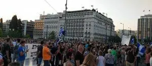 Η Δημοκρατία σε κίνδυνο: «Να απαγορευτούν οι διαδηλώσεις των ανεμβολίαστων και να τιμωρηθούν ακριβά» ζητούν οι «ειδικοί»