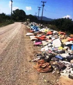 Εργασίες καθαρισμού του χώρου στην περιοχή των παλαιών σφαγείων Πτολεμαΐδας από το Δήμο Εορδαίας, με τη συνδρομή μηχανημάτων της Δ.Ε.Η. Α.Ε. .