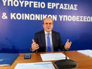 Χατζηδάκης: Ειδικό μπόνους στους νέους εργαζόμενους