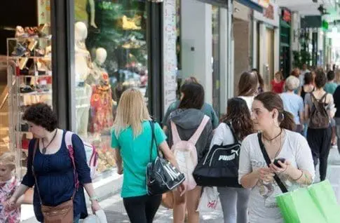 Κραυγή αγωνίας από τους εμπόρους – Βλέπουν «τσουνάμι» λουκέτων, βάλλουν κατά των μέτρων