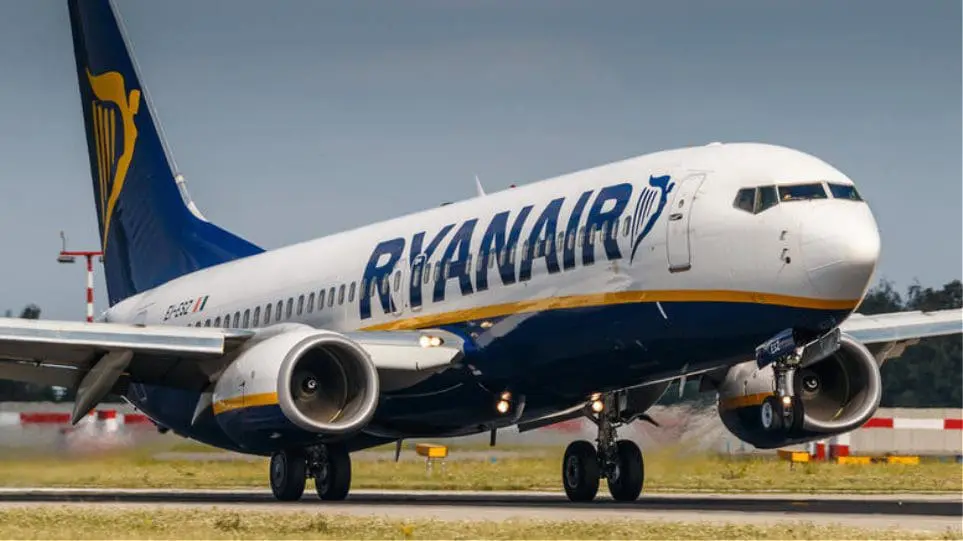 RYANAIR – Χριστούγεννα: Εισιτήρια από 10 ευρώ για συγκεκριμένες πτήσεις