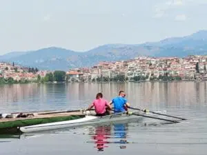 Τα χρυσά κουπιά της Καστοριάς στην κορυφή του κόσμου