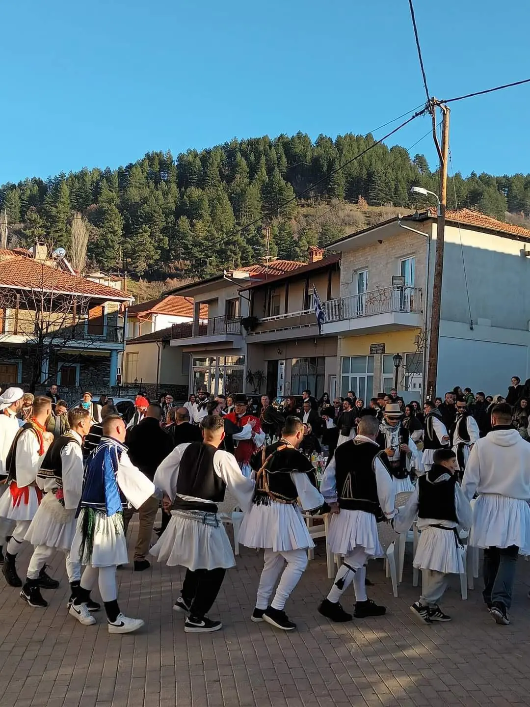  Το έθιμο των Γκέγκηδων και των Εσκαρήδων στο Εμπόριο Εορδαίας!