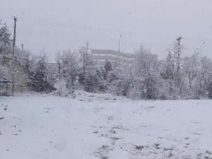 Με χειμερινά ελαστικά ή αντιολισθητικές αλυσίδες η κίνηση των οχημάτων στο ορεινό δίκτυο της Φλώρινας