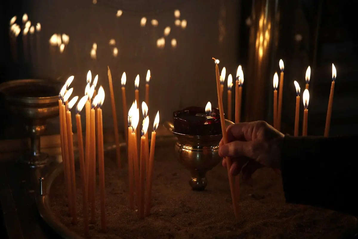 του Ανδρέα Τσιφτσιάν - Μια χαραμάδα η θύμηση. Το ελληνικό μοιρολόι στον Επιτάφιο.