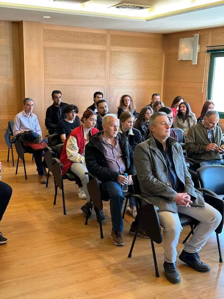 Αστυνομικό Μέγαρο Κοζάνης: Τιμήθηκαν, από την Ένωση Αστυνομικών Υπαλλήλων Κοζάνης, τα παιδιά των αστυνομικών που εισήχθησαν στο Πανεπιστήμιο στις τελευταίες πανελλαδικές εξετάσεις