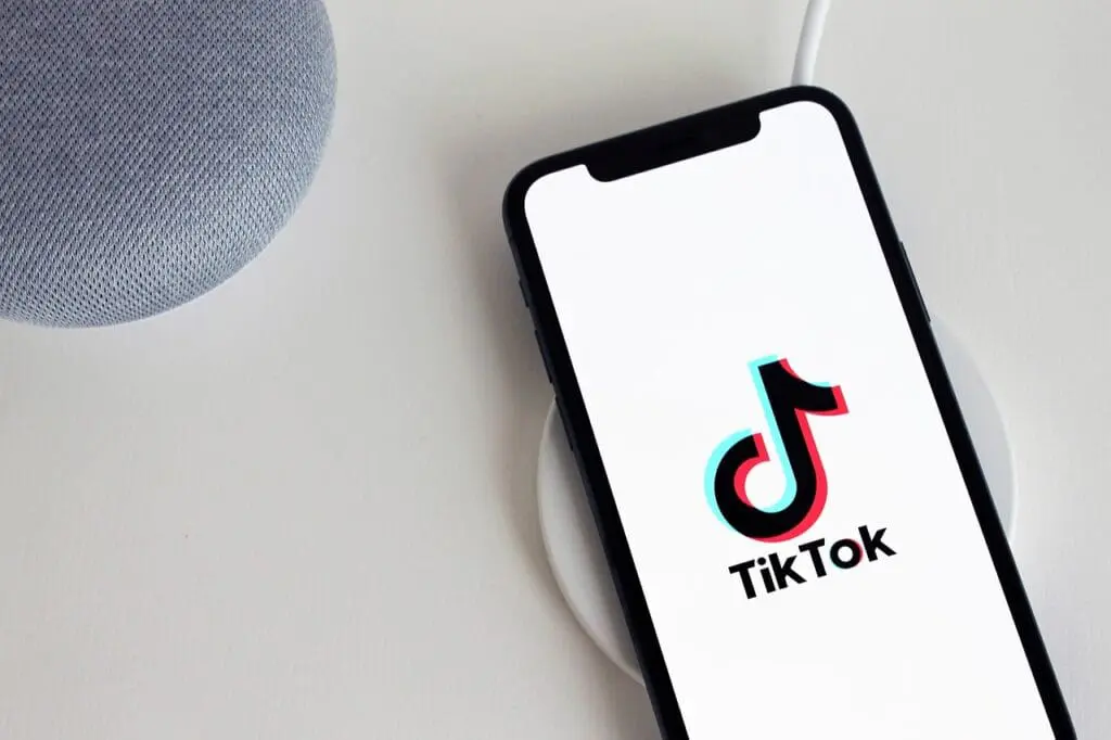 Ένθετο Social Media: Πρόστιμο στo Tik Tok… για τα παιδιά