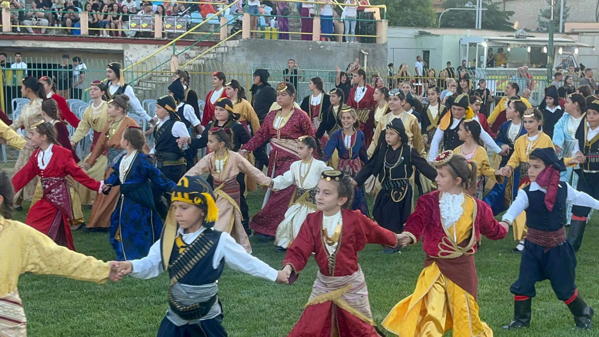 Eordaialive.com - Τα Νέα της Πτολεμαΐδας, Εορδαίας, Κοζάνης Με τεράστια επιτυχία στέφθηκε το 1ο Παιδικό Φεστιβάλ Ποντιακών Χορών στην Πτολεμαΐδα! (βίντεο-φωτο)