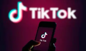 TikTok: 10 τρόποι για να παραμείνετε ασφαλείς στην πλατφόρμα διασκέδασης