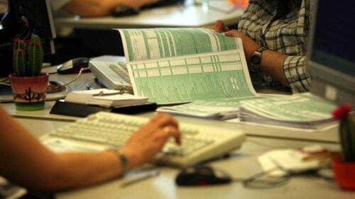 Πότε πρέπει να δηλώσετε τις μεταβολές στοιχείων στην εφορία - Eordaialive.com
