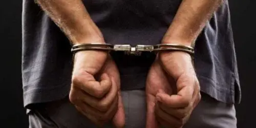 Eordaialive.com - Τα Νέα της Πτολεμαΐδας, Εορδαίας, Κοζάνης Συνελήφθη 27χρονος υπήκοος Αλβανίας σε βάρος του οποίου εκκρεμούσε Διεθνές Ένταλμα Σύλληψης για απάτη