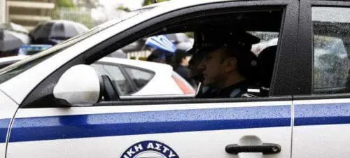 Eordaialive.com - Τα Νέα της Πτολεμαΐδας, Εορδαίας, Κοζάνης Συνελήφθησαν τρία άτομα στο τελωνείο Κρυσταλλοπηγής για πλαστογραφία