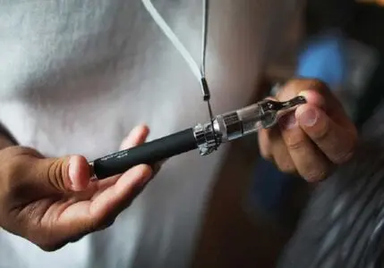 Eordaialive.com - Τα Νέα της Πτολεμαΐδας, Εορδαίας, Κοζάνης Το ηλεκτρονικό τσιγάρο για τους μη καπνιστές είναι «μονόδρομος» για να καπνίσουν στο μέλλον