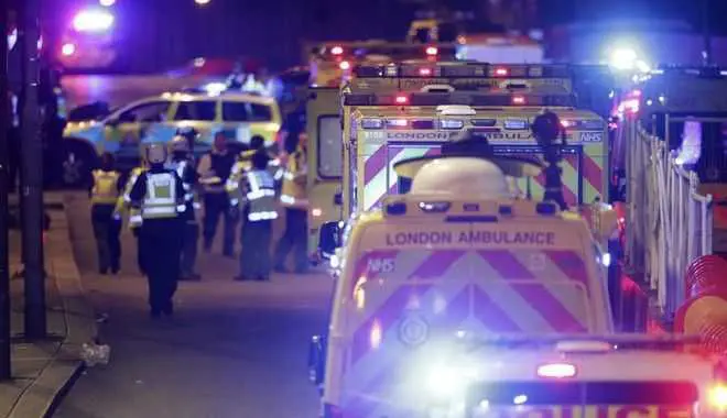 Eordaialive.com - Τα Νέα της Πτολεμαΐδας, Εορδαίας, Κοζάνης Επίθεση στο Λονδίνο: 7 νεκροί πολίτες, δεκάδες τραυματίες. Νεκροί και οι 3 δράστες