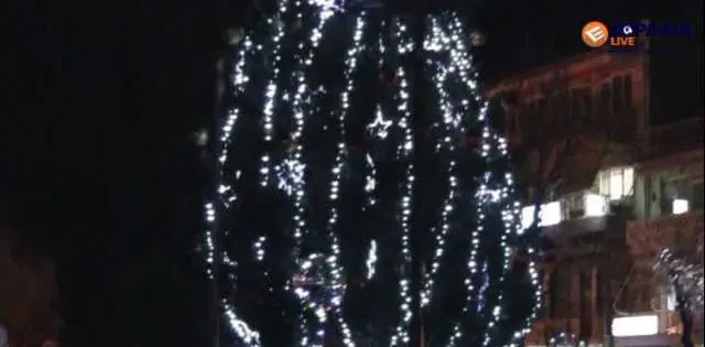 Eordaialive.com - Τα Νέα της Πτολεμαΐδας, Εορδαίας, Κοζάνης eordaialive.gr: Άναψε το Χριστουγεννιάτικο δέντρο στην Πτολεμαΐδα! (δείτε το βίντεο)