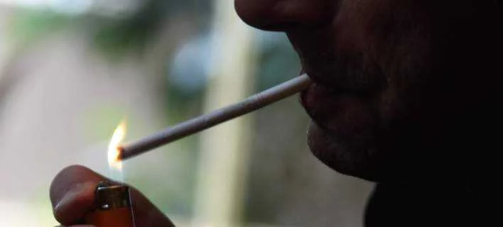 Eordaialive.com - Τα Νέα της Πτολεμαΐδας, Εορδαίας, Κοζάνης Ποινές για όσους καπνίζουν με παιδιά στο ΙΧ -Πρόστιμο 1.500 ευρώ, αφαίρεση διπλώματος για έναν μήνα