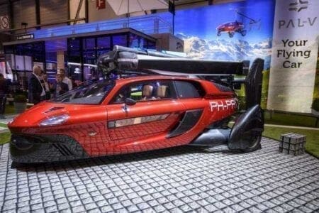 Μισό εκατομμύριο κοστίζει το πρώτο ιπτάμενο αυτοκίνητο (ΒΙΝΤΕΟ) - Eordaialive.com
