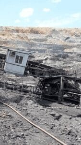 Eordaialive.com - Τα Νέα της Πτολεμαΐδας, Εορδαίας, Κοζάνης eordaialive.gr: Εργατικό ατύχημα στο Ορυχείο Μαυροπηγής - Άγιο είχαν οι Εργαζόμενοι (φωτογραφίες)