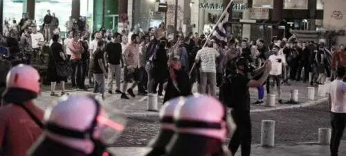 Eordaialive.com - Τα Νέα της Πτολεμαΐδας, Εορδαίας, Κοζάνης Επεισόδια στη Θεσσαλονίκη μετά το συλλαλητήριο για τη Μακεδονία [εικόνες & βίντεο]