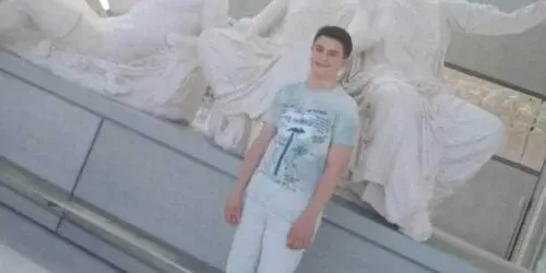 Eordaialive.com - Τα Νέα της Πτολεμαΐδας, Εορδαίας, Κοζάνης Θρήνος: Ταυτοποιήθηκε νεκρός ο 13χρονος Δημήτρης Αλεξόπουλος από την πυρκαγιά στο Μάτι