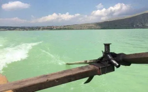 Eordaialive.com - Τα Νέα της Πτολεμαΐδας, Εορδαίας, Κοζάνης Προληπτική απαγόρευση κολύμβησης στη λίμνη Βεγορίτιδα