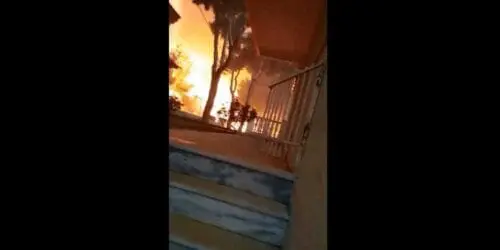 Eordaialive.com - Τα Νέα της Πτολεμαΐδας, Εορδαίας, Κοζάνης Το πιο σοκαριστικό βίντεο από την πυρκαγιά στο Μάτι – Οι φλόγες σαρώνουν τα πάντα