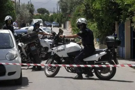 Eordaialive.com - Τα Νέα της Πτολεμαΐδας, Εορδαίας, Κοζάνης Θεσσαλονίκη: Μάχη για την ζωή της δίνει η 10χρονη που τραυματίστηκε από μοτοσυκλετιστή της ΕΛ.ΑΣ