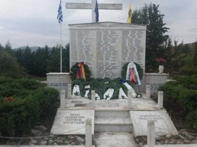 77 χρόνια συμπληρώθηκαν από το ολοκαύτωμα του Μεσοβούνου - Eordaialive.com