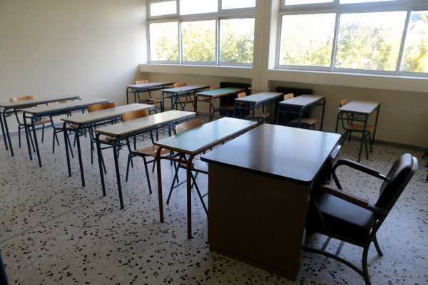 Eordaialive.com - Τα Νέα της Πτολεμαΐδας, Εορδαίας, Κοζάνης Ελλάδα:Δάσκαλος χτύπησε 8χρονους μαθητές εν ώρα μαθήματος