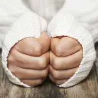 Eordaialive.com - Τα Νέα της Πτολεμαΐδας, Εορδαίας, Κοζάνης Κρύα χέρια: Οι πιθανές σοβαρές αιτίες και πότε πρέπει να πάτε στο γιατρό!!!