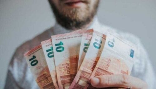 Κοινωνικό μέρισμα: Μέχρι 900 ευρώ φέτος στους δικαιούχους. Πότε θα δοθεί - Eordaialive.com