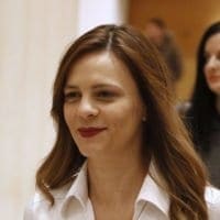 Κατώτατος μισθός: Πόση είναι η αύξηση στην Ελλάδα - Σύγκριση με άλλες χώρες που υπέγραψαν μνημόνια - Eordaialive.com