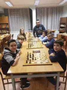 Eordaialive.com - Τα Νέα της Πτολεμαΐδας, Εορδαίας, Κοζάνης Υψηλές βαθμολογίες στα πρωταθλήματα γρήγορου σκακιού, της Ακαδημίας Πτολεμαΐδας.
