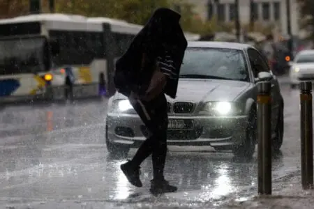 Eordaialive.com - Τα Νέα της Πτολεμαΐδας, Εορδαίας, Κοζάνης Καιρός: Βροχές και καταιγίδες - Πού και μέχρι πότε θα «χτυπήσει» η κακοκαιρία