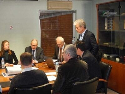 Πολυμελής Αντιπροσωπεία της Παγκόσμιας Τράπεζας και της Ευρωπαϊκής Επιτροπής στην ΑΝΚΟ για θέματα της μεταλιγνιτικής περιόδου. | Eordaialive.com Πολυμελής Αντιπροσωπεία της Παγκόσμιας Τράπεζας και της Ευρωπαϊκής Επιτροπής στην ΑΝΚΟ για θέματα της μεταλιγνιτικής περιόδου. - Eordaialive.com
