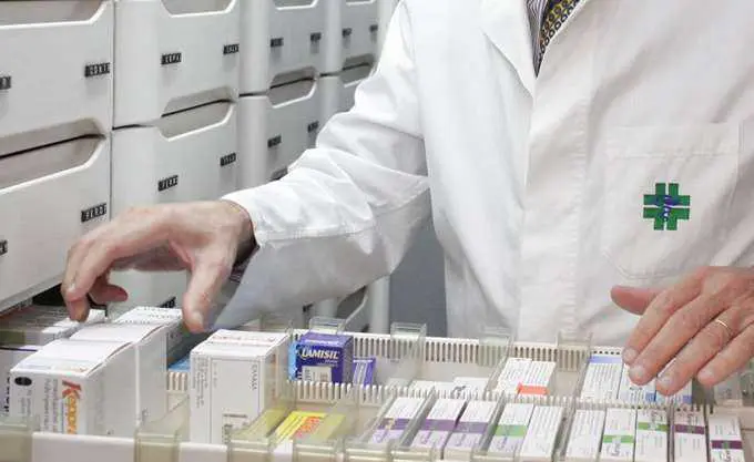 Eordaialive.com - Τα Νέα της Πτολεμαΐδας, Εορδαίας, Κοζάνης Τροπολογία επιτρέπει σε αδειούχους φαρμακοποιούς να κάνουν εμβόλια