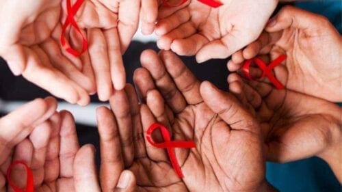 Ασθενής με AIDS θεραπεύτηκε εντελώς από τον ιό - Eordaialive.com
