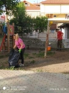 Mας άρεσε!! Εθελοντές αναμόρφωσαν το πάρκο επί της οδού Μεσουπόλεως στην Πτολεμαΐδα!! (φωτογραφίες) - Eordaialive.com