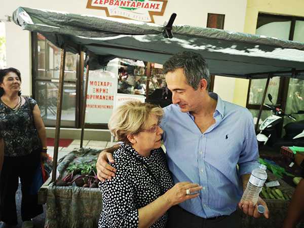 Επίσκεψη του Στάθη Κωνσταντινίδη στη λαϊκή αγορά και σε καταστήματα της Κοζάνης (φωτό) | Eordaialive.com Επίσκεψη του Στάθη Κωνσταντινίδη στη λαϊκή αγορά και σε καταστήματα της Κοζάνης (φωτό) - Eordaialive.com
