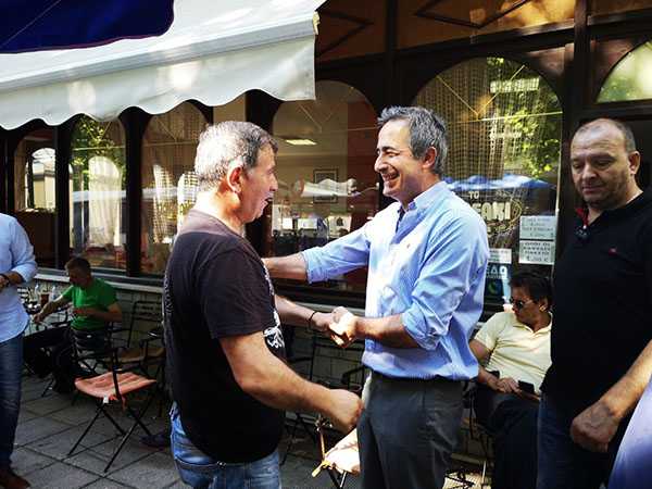 Επίσκεψη του Στάθη Κωνσταντινίδη στη λαϊκή αγορά και σε καταστήματα της Κοζάνης (φωτό) | Eordaialive.com Επίσκεψη του Στάθη Κωνσταντινίδη στη λαϊκή αγορά και σε καταστήματα της Κοζάνης (φωτό) - Eordaialive.com