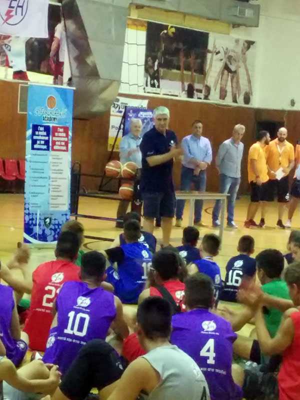 eordaialive.com: Σχολείο Καλαθοσφαίρισης με τον Παναγιώτη Γιαννάκη στην Πτολεμαΐδα (βίντεο-φωτό) - Eordaialive.com