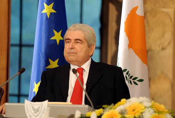 Την Τρίτη η κηδεία Χριστόφια - Πομπή νεολαίας από ΕΔΟΝ - Eordaialive.com