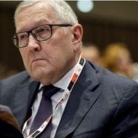 Μήνυμα Ρέγκλινγκ: "Ναι" στη μείωση φόρων αρκεί να μειωθεί το αφορολόγητο - Eordaialive.com