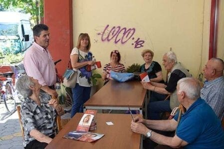 eordaialive.com: Επίσκεψη της Θεοδώρας Γούλιαρου στη λαϊκή αγορά Πτολεμαΐδας (φωτό-βίντεο) - Eordaialive.com